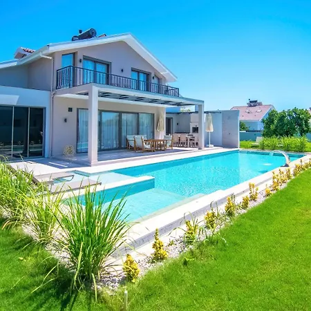 Villa Plaja Yakın Lüks