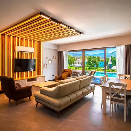 Plaja Yakin Lueks Fethiye