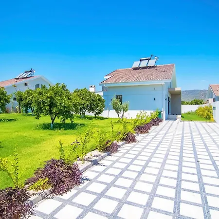 Villa Plaja Yakin Lueks