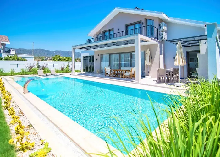 Plaja Yakın Lüks Villa *