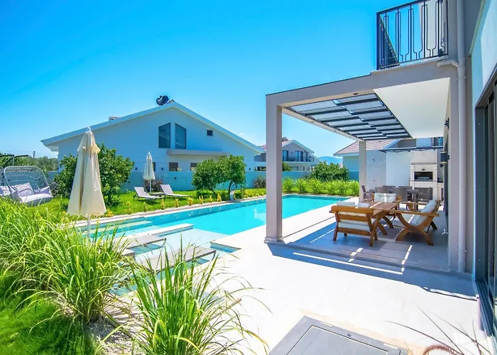 Villa Plaja Yakın Lüks *